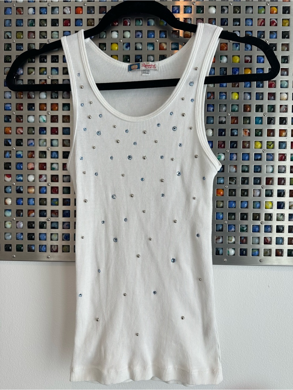 Bejeweled Susan Fixel white ribbed tank blue Swarovski crystals silver studs XS